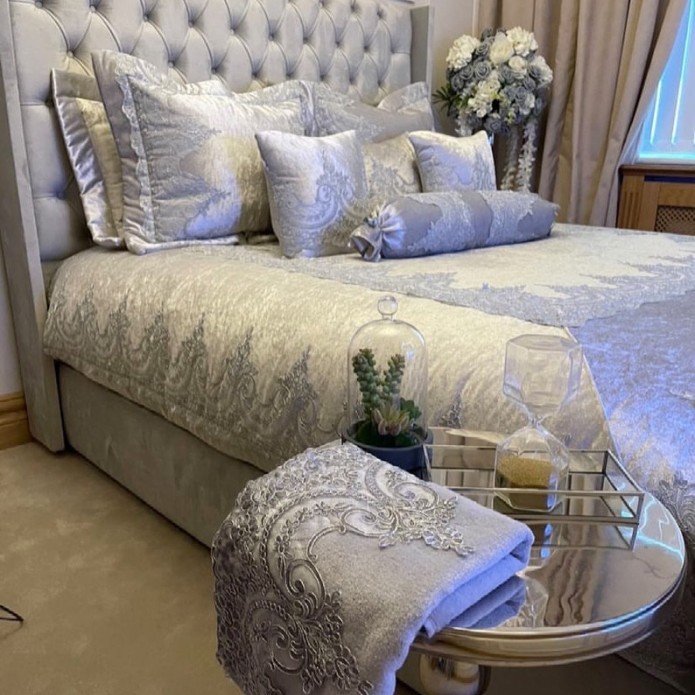 LUXURIOUS GREY VELVET AND LACE BEDSPREAD COMPLETE SET