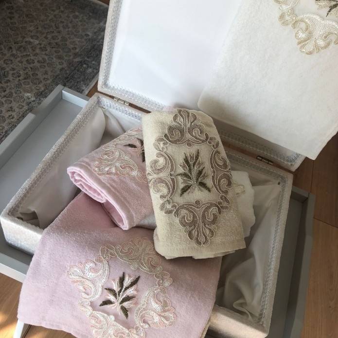 Pink Velvet Towel, Cream Hand Towel, Beige Face Towel inside Luxurious Velvet Box, Bridal, Wedding Gift, Christmas Gift, Gift For Her