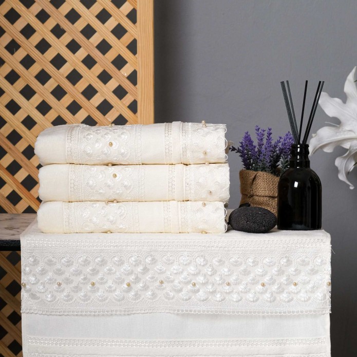 Cream Hand Towel Seashell Design with Pearl and Seashell Lace