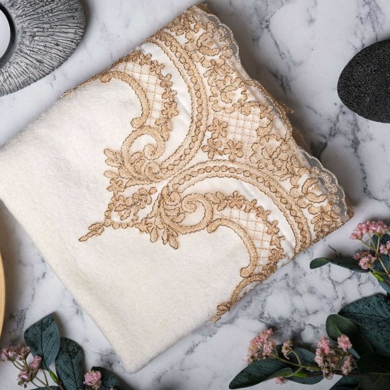 Cream with Gold Trim Lace Hand Towel Set