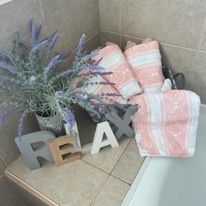 White on Coral Pink Turkish Hand Towel Set White on Coral Pink Turkish Hand Towel Set