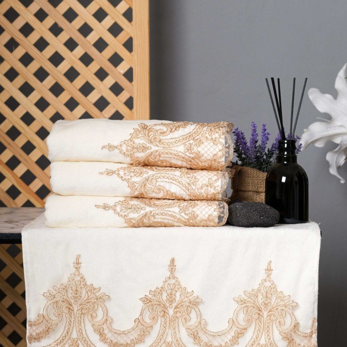 Cream with Gold Trim Lace Hand Towel Set Cream with Gold Trim Lace Hand Towel Set