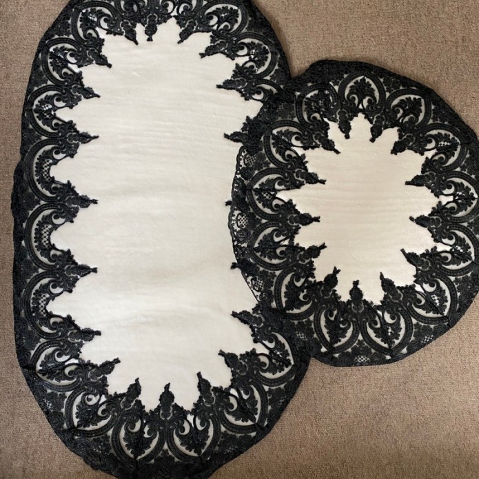 MONOCHROME BLACK AND WHITE BATH FLOOR MAT