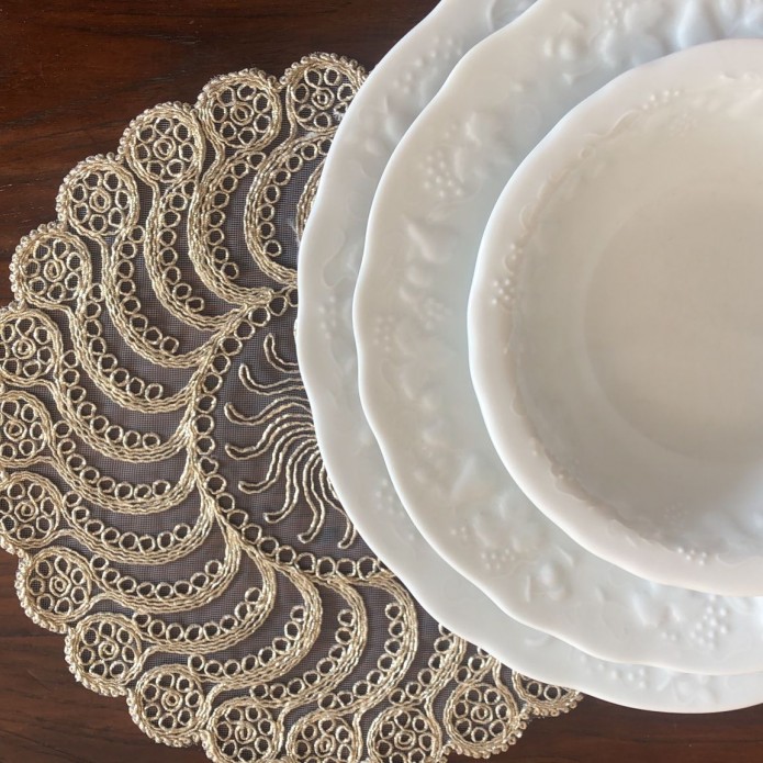 Beige Runner Set, Lace Table Mat, Lace Doily Placemats, 1 Runner and 6 Doilies, Wedding Doily, Doily Table Cloth