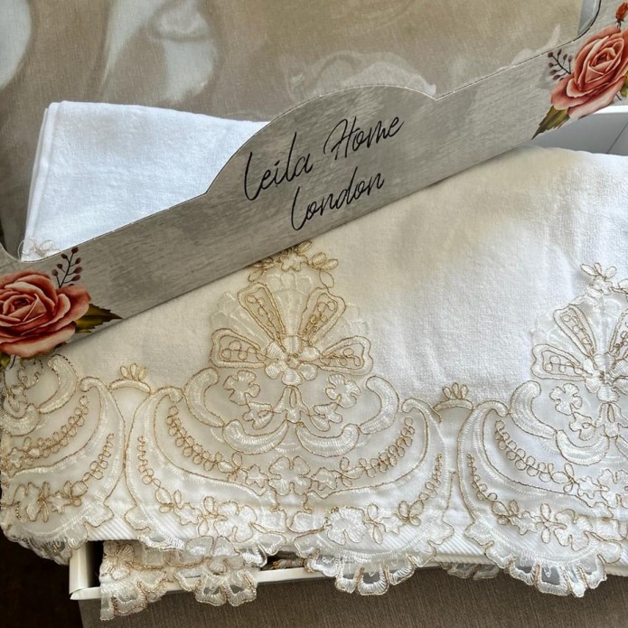 KNIGHTSBRIDGE GOLD LACE HAND TOWEL SET